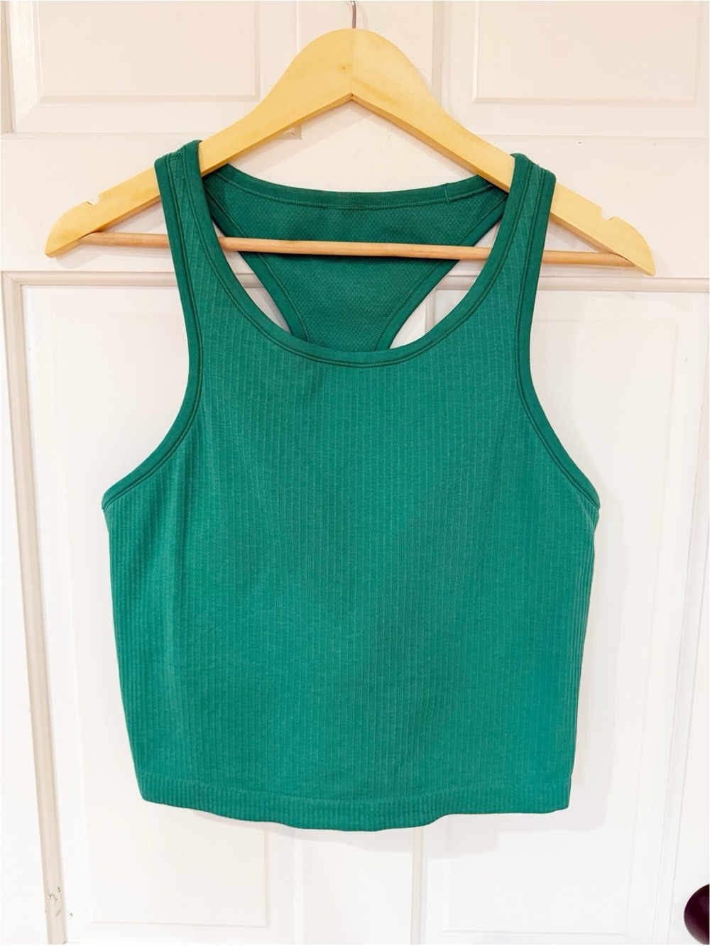 Lululemon Ebb to Street Cropped Racerback Tank Top size 12 green